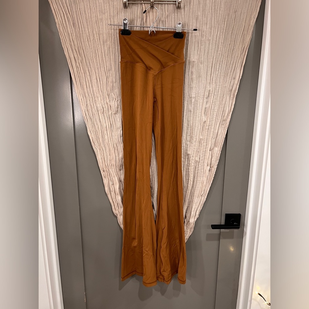 Aerie Offline Real Me High Waisted Crossover Flare Legging